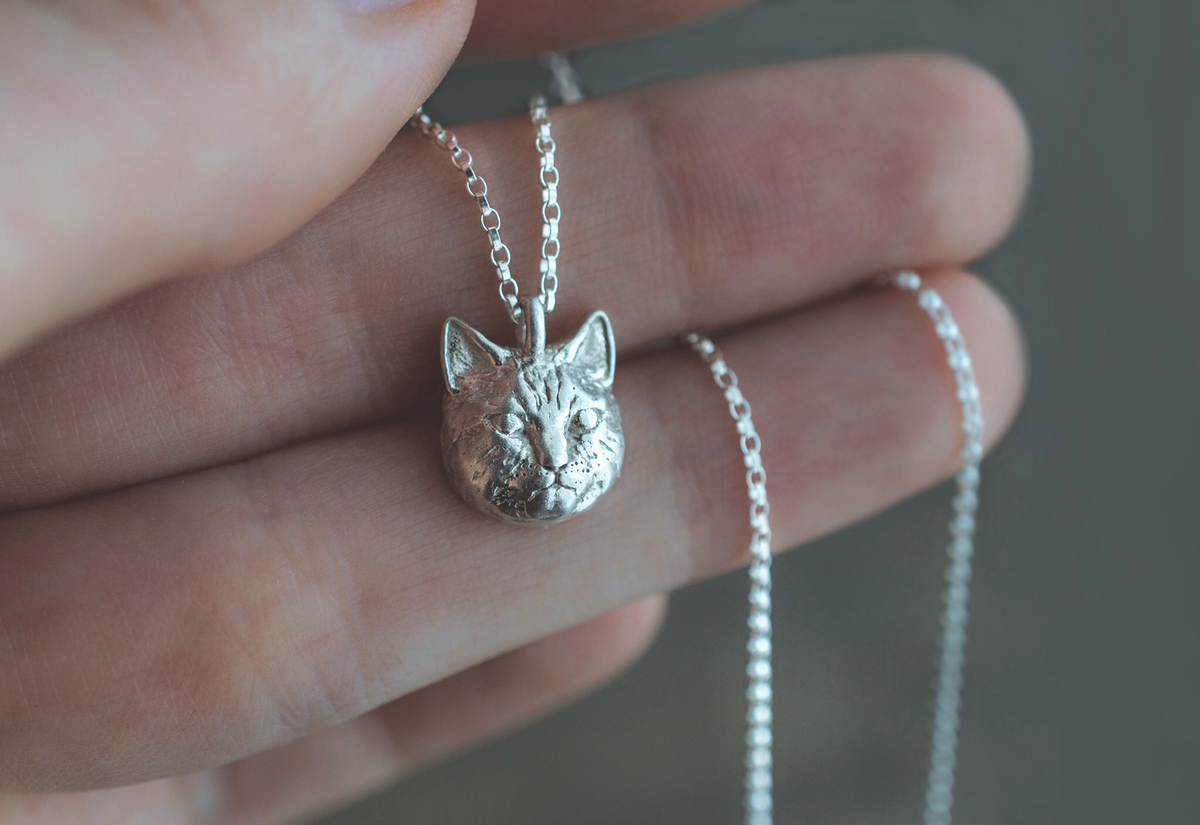 Kitty Sterling Silver Necklace with 23" Chain